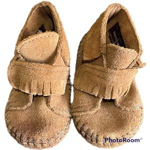 EUC Minnetonka Toddler Moccasins